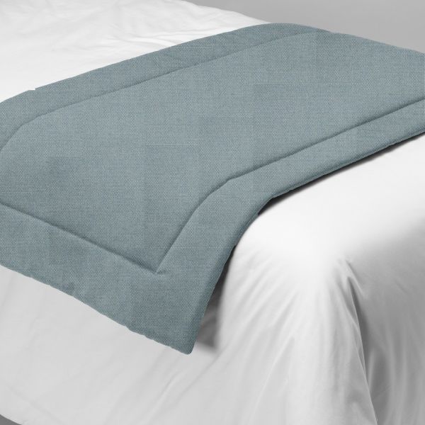 Tundra Sky Bed Runner